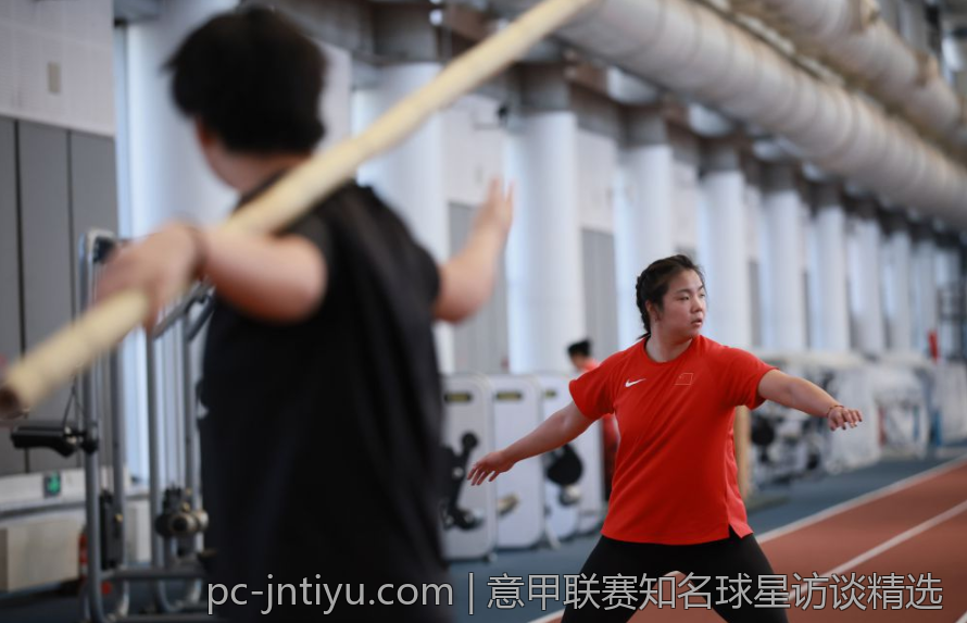 意甲联赛知名球星访谈精选